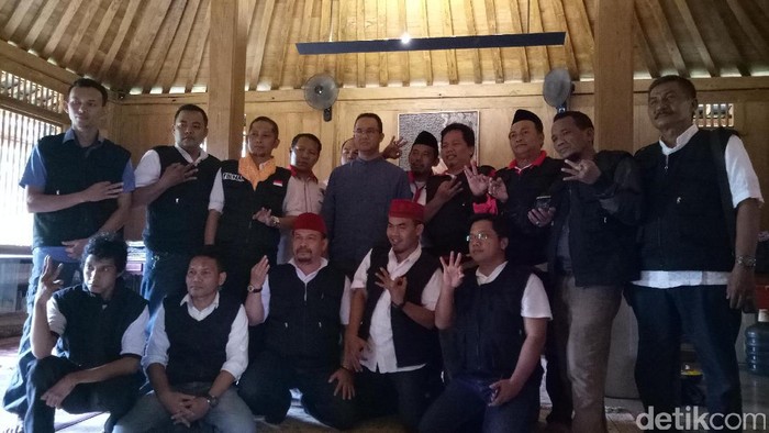 Terima Satgas Antipolitik Uang, Anies: Banyak Kelucuan Saat Pilgub