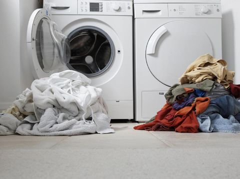 8 Cara Mencuci yang Benar agar Warna Baju Tidak Cepat Pudar