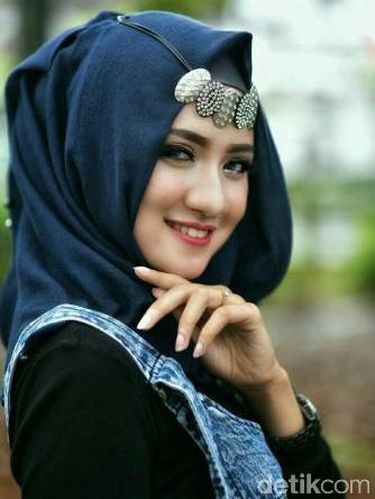 Foto: Tarik Perhatian dengan Headpiece, Ini Gaya 6 Peserta Hijab Hunt 2017