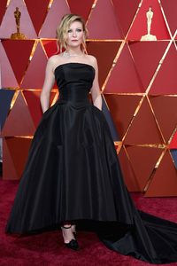 Gaun Oscar Kirsten Dunst Ternyata Dirancang Tahun 1952