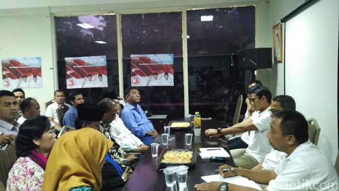 Sandiaga Janji Tingkatkan Aset PKL Lewat OK OCE