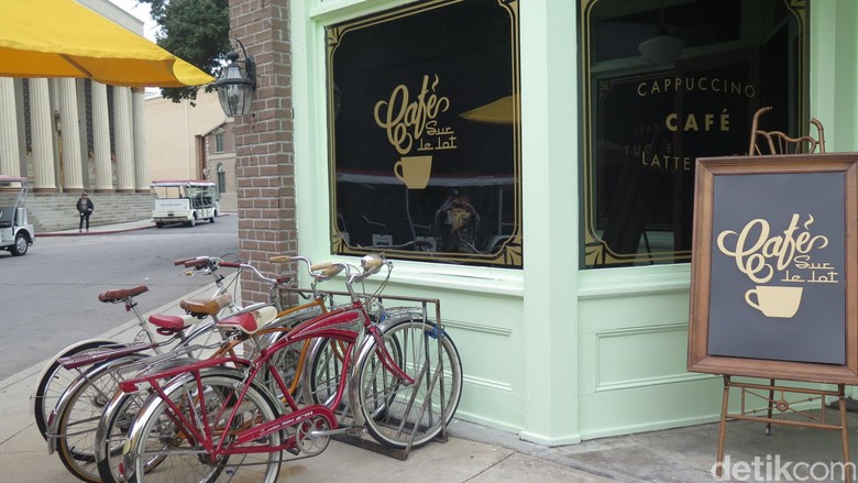 Kafe La La Land Kini Jadi Atraksi Favorit di Warner Bros Studio Kafe La La Land Kini Jadi Atraksi Favorit di Warner Bros Studio