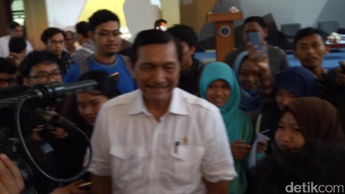 Kuliah Umum di ITB, Luhut: Radikalisme Muncul karena Kemiskinan