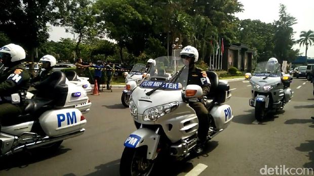 Gagahnya Para Voorijder Pengawal Rombongan Raja Salman