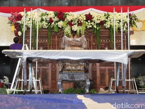 Sambut Raja Salman, Sedap Malam Hingga Mawar Hiasi Gedung DPR