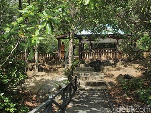 Kisah Makam Keramat Tak Bernama di Kepulauan Anambas