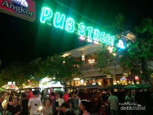 Mau Wisata Malam di Legiannya Thailand? Coba Pub Street