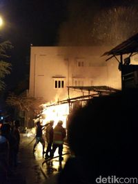 Suasana saat terjadinya kebakaran di Pademangan, Jakarta Utara