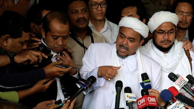 Rizieq Shihab Minta Putihkan Monas di Malam Munajat 212