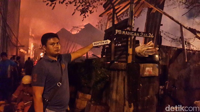 Kebakaran di Pademangan Padam, Rumah hingga Gudang Hangus