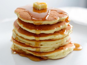 So Sweet! Pasangan LDR Ini Masak Pancake Bareng Via Video Call