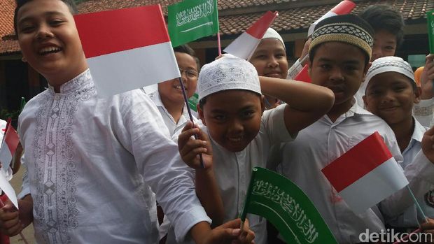 Pelajar di Kota Bogor Antusias Sambut Raja Salman 