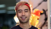 Makin penasaran dengan album barunya? Simak beritanya di detikHOT hari ini!