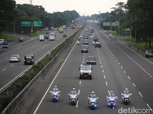 Panjangnya 4 Km, Ini Penampakan Iring-iringan Rombongan Raja Salman