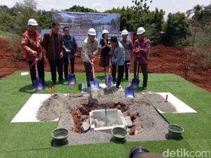 Seruan Salam OK OCE untuk Sandiaga di Tangsel