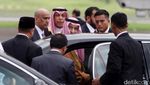 Raja Salman Tiba di Bandara Halim