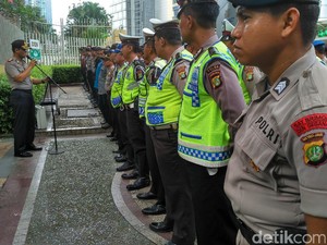 Polisi Gelar Apel Pengamanan Sambut Raja Salman di Hotel Raffles