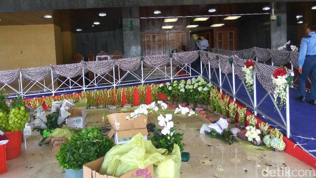 Dekorasi penyambutan Raja Salman di DPR / 