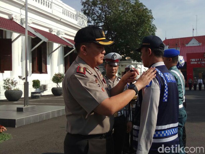 Operasi Simpatik Semeru 2017, Polisi Hanya Beri Teguran