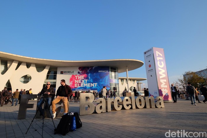 Adu Gengsi Teknologi di MWC 2017 Adu Gengsi Teknologi di MWC 2017