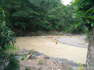 Tenggelam di Kuningan, Jasad Eman Ditemukan di Muara Laut Cirebon