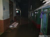 Warga Pejaten Timur Waspada Adanya Banjir Susulan