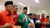 Mereka yang datang di antaranya Ketua PPP Djan Faridz, Ketua DPP PPP Humphrey Djemat, Sekjen PDIP Hasto Kristiyanto, Wasekjen PDIP Eriko Sotarduga, serta Sekjen Golkar Idrus Marham dan Wasekjen Ace Hasan.
