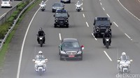 Voorijder Polisi Militer mengawal Raja Salman menuju Istana Bogor.