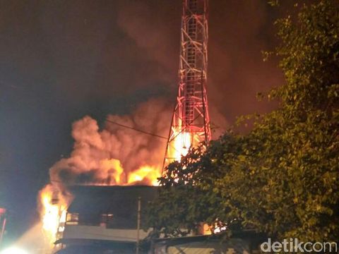 Rumah di Pademangan Jakut Kebakaran, 11 Mobil Damkar Meluncur