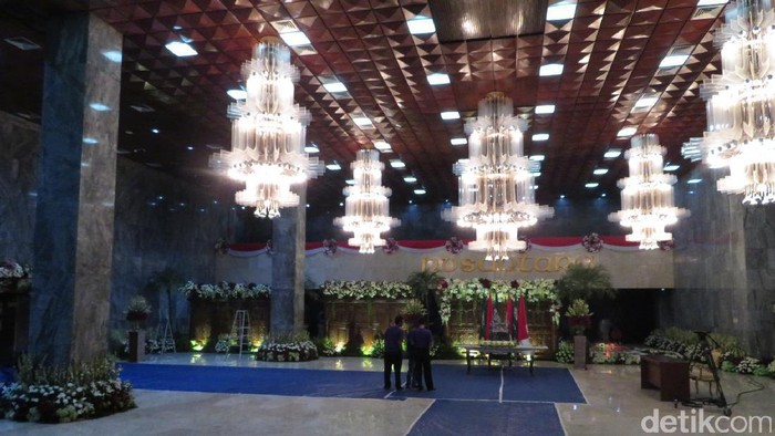 Suasana Gedung DPR Jelang Kedatangan Raja Salman