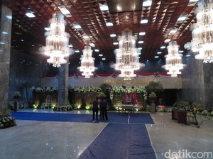 Suasana Gedung DPR Jelang Kedatangan Raja Salman