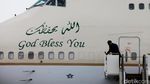 God Bless You di Pesawat Sang Raja
