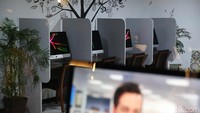 Fasilitas komputer dan visual di Jakarta Creative Hub.Jakarta Creative Hub dirancang dan dibangun dengan kemampuan untuk mendukung komunitas startup bisnis dengan memberikan infrastruktur yang memadai untuk memastikan pertumbuhan mereka.
