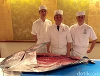 Chef Katsuki Toshihisa Sajikan Hidangan Jepang Autentik Khas Nishimura