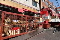 Pasar Daging Anjing Terbesar di Korea Selatan Masih Dibuka