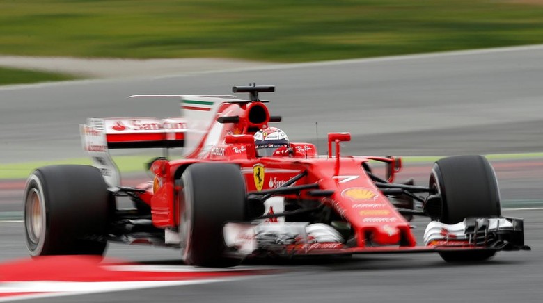 Ungguli Hamilton, Raikkonen Terbaik di Hari Kedua Ungguli Hamilton, Raikkonen Terbaik di Hari Kedua