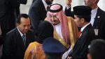 Raja Salman Disambut Jokowi di Istana Bogor
