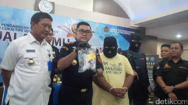 Penyelundup Sabu dari Malaysia Ditangkap di Kualanamu