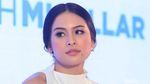Senyum Manis Maudy Ayunda