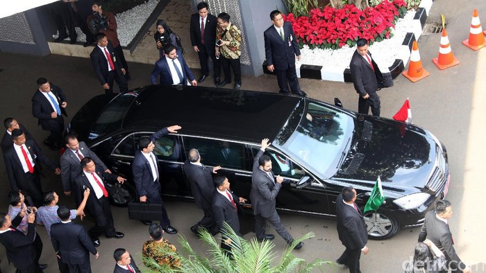 Ada 10 Orang Indonesia Punya Mobil Seperti Raja Salman