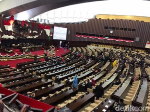 Tamu Mulai Penuhi Ruang Sidang DPR Jelang Pidato Raja Salman