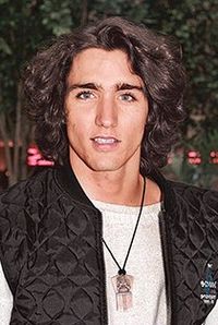 Foto Justin Trudeau semasam muda
