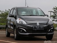 Persaingan Fitur di Low MPV dari Pabrikan Jepang dan China