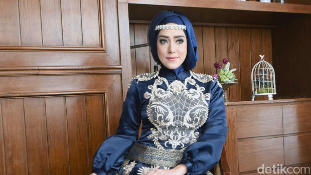 Anak Artis Sekolah di Usia Dini, Prilly Diduga Selingkuhan Raditya Dika
