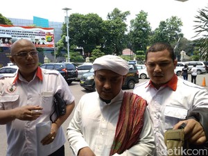 Novel Bamukmin Diperiksa Polisi soal Kasus Fitsa Hats
