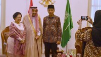Pertemuan berlangsung dalam suasana yang bersahabat. Setelah pertemuan, Puan mengungkapkan Raja Salman mengapresiasi penyambutannya oleh pemerintah Indonesia. Laily Rachev/Biro Pers Sepres.