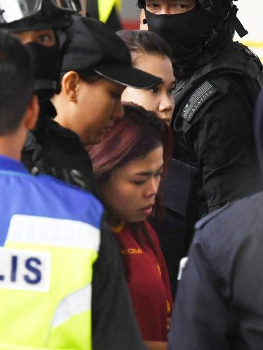 Aisyah belum mengenakan rompi antipeluru saat tiba di Pengadilan Sepang
