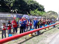  Melihat Antusiasme Murid-murid SD Tanam Markisa di Gresik