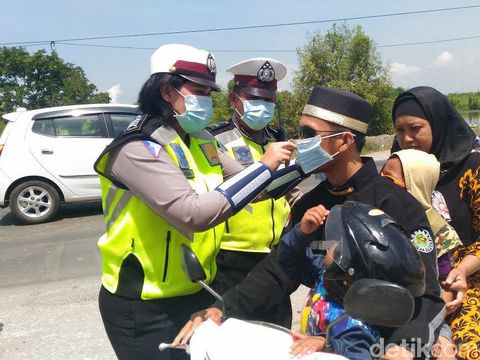 Jalan Rusak dan Berdebu