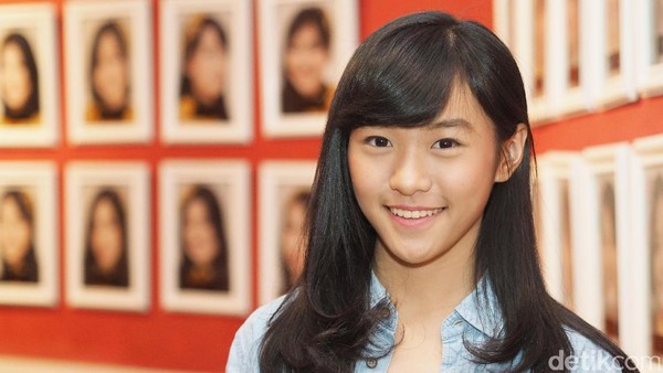 Celine JKT48 Lebih Suka Dikasih Surat daripada Hadiah Celine JKT48 Lebih Suka Dikasih Surat daripada Hadiah